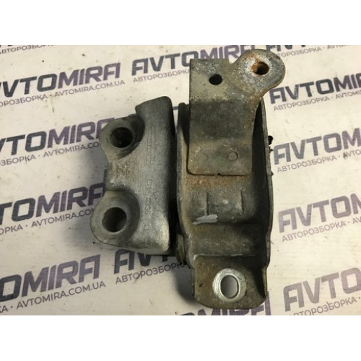 Подушка (опора) двигуна ліва Fiat Punto 2005-2018 1.3JTD 071A23611